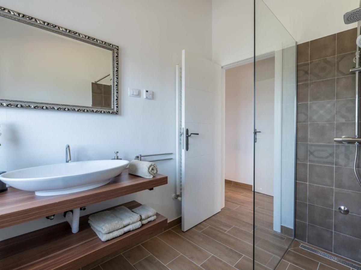 Moderne Istrische Steinvilla - 4 Sterne Mit Privatem, Beheizbaren Pool & Meerblick Kavran Екстер'єр фото